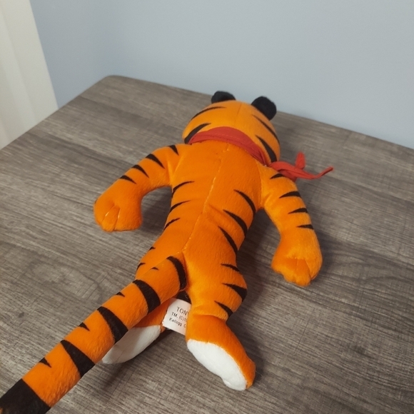 Tony The Tiger Vintage Kellogg's Stuffed Animal 10 - Picture 9 of 16